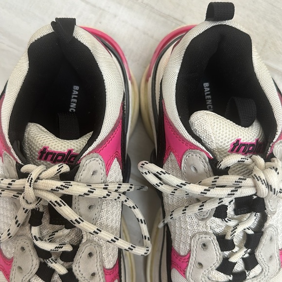 Balenciaga hot pink/black triple S sneakers in size 38(8 Us) - Picture 4 of 7